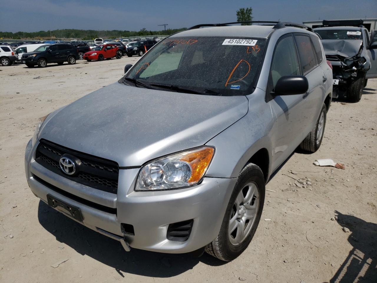 Photo 2 from auction – 2011 TOYOTA RAV4 with VIN 2T3BF4DV8BW094017