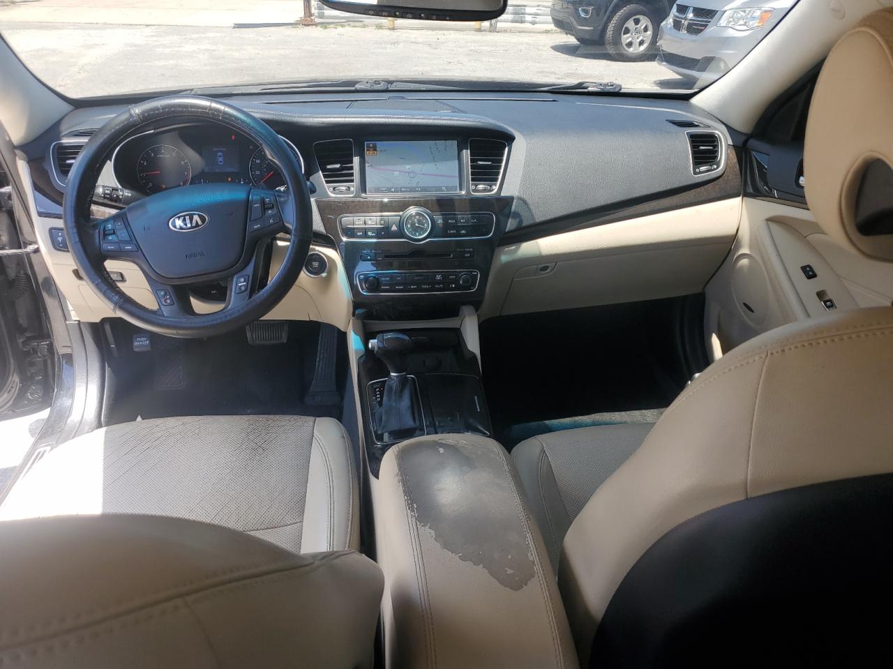 Photo 9 from auction – 2014 KIA CADENZA PR with VIN KNALN4D74E5144302