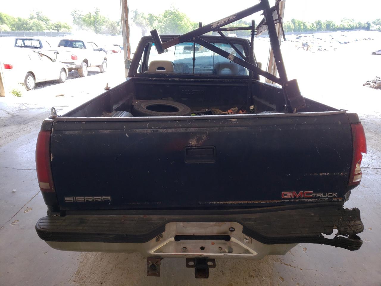 Photo 6 from auction – 1992 GMC SIERRA C15 with VIN 1GTEC14H3NE537460