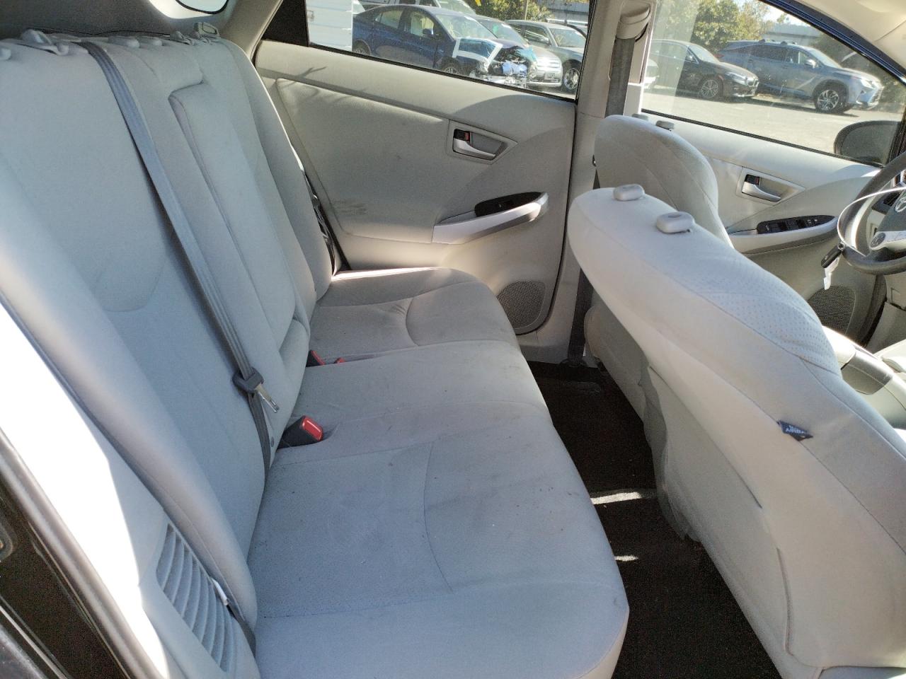 Photo 6 from auction – 2013 TOYOTA PRIUS with VIN JTDKN3DUXD5542210