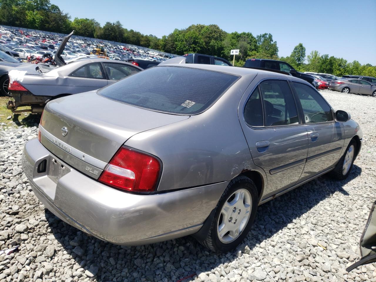 Photo 4 from auction – 2001 NISSAN ALTIMA GXE with VIN 1N4DL01A01C133458