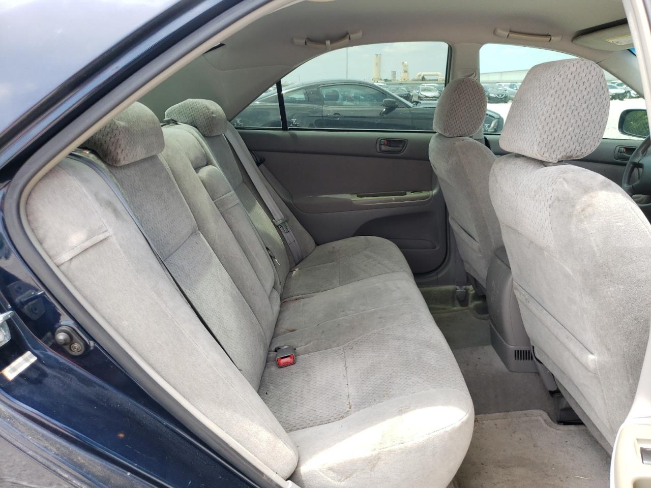 Photo 6 from auction – 2003 TOYOTA CAMRY with VIN 4T1BE32K23U246079