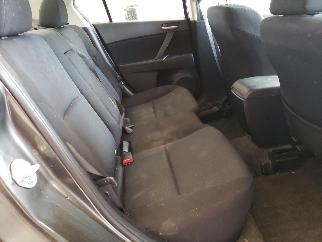 Photo 6 from auction – 2010 MAZDA 3 I with VIN JM1BL1SF5A1327612