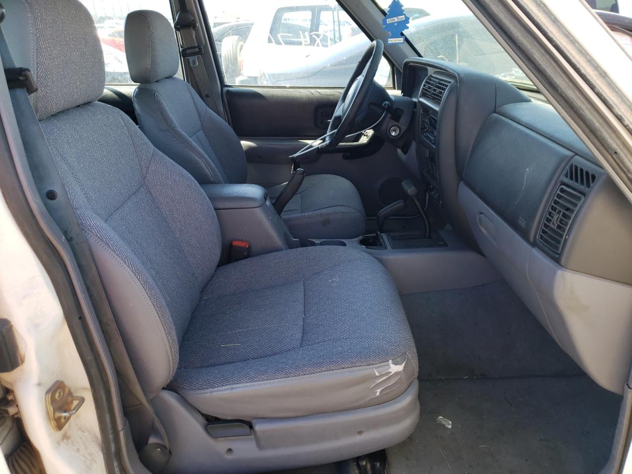 Photo 5 from auction – 1998 JEEP CHEROKEE S with VIN 1J4FJ68S5WL234443
