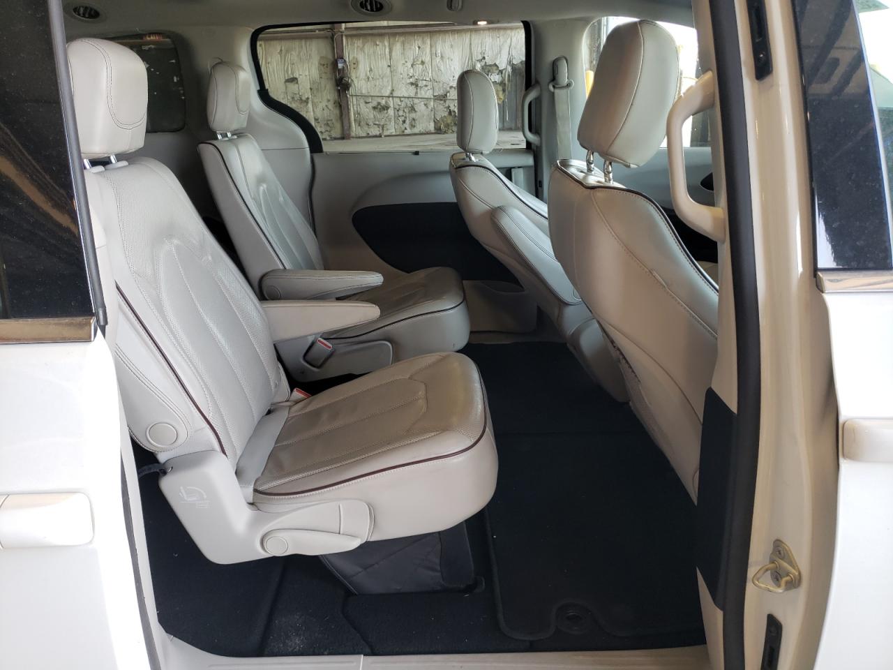 Photo 6 from auction – 2020 CHRYSLER PACIFICA L with VIN 2C4RC1GG0LR187113