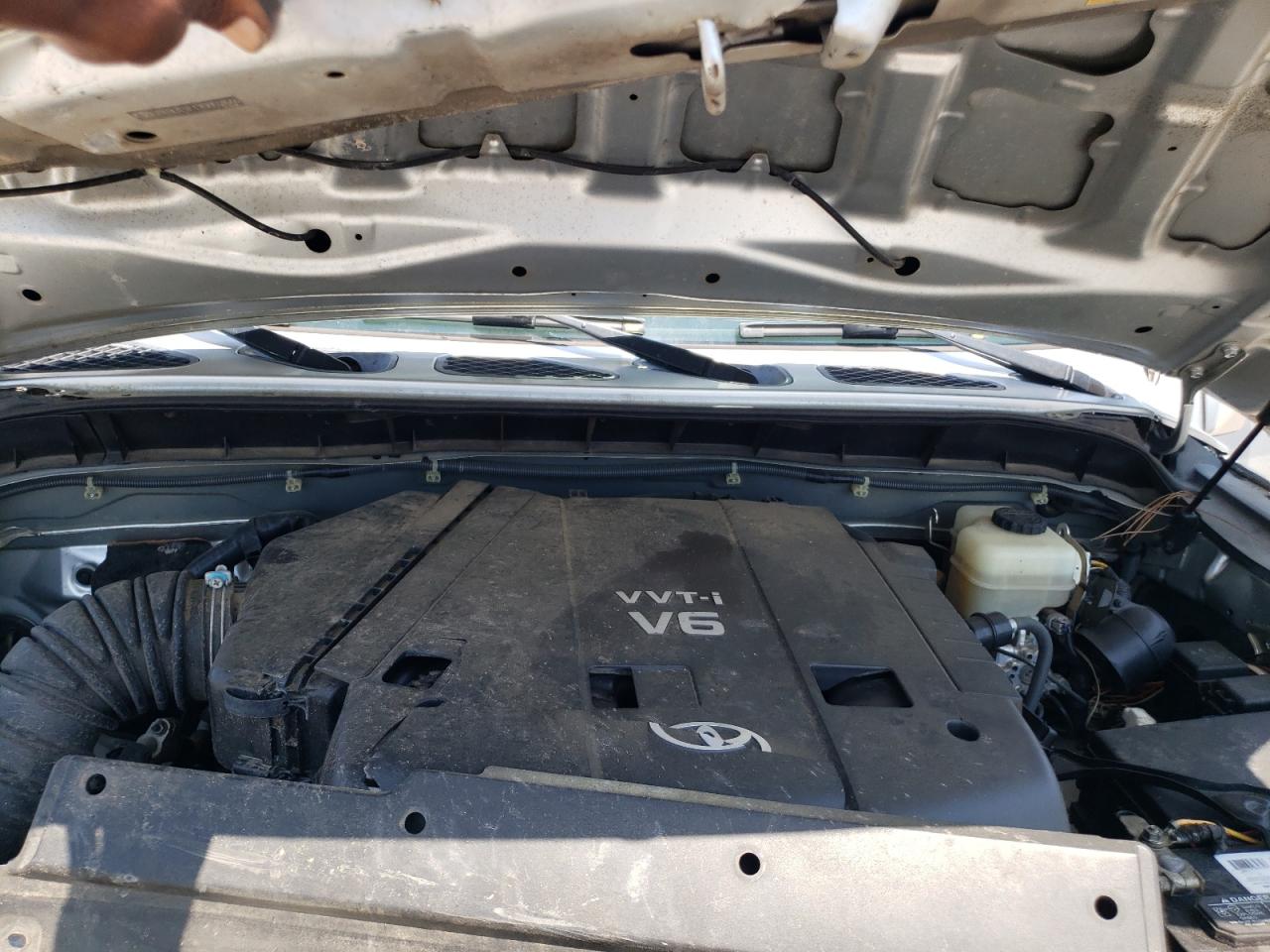 Photo 7 from auction – 2007 TOYOTA FJ CRUISER with VIN JTEBU11F170052846