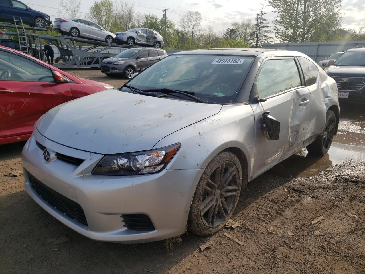 Photo 2 from auction – 2011 TOYOTA SCION TC with VIN JTKJF5C77B3003125