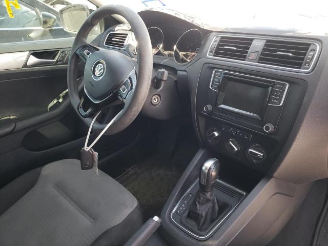 Photo 9 from auction – 2017 VOLKSWAGEN JETTA S with VIN 3VW2B7AJ1HM383102