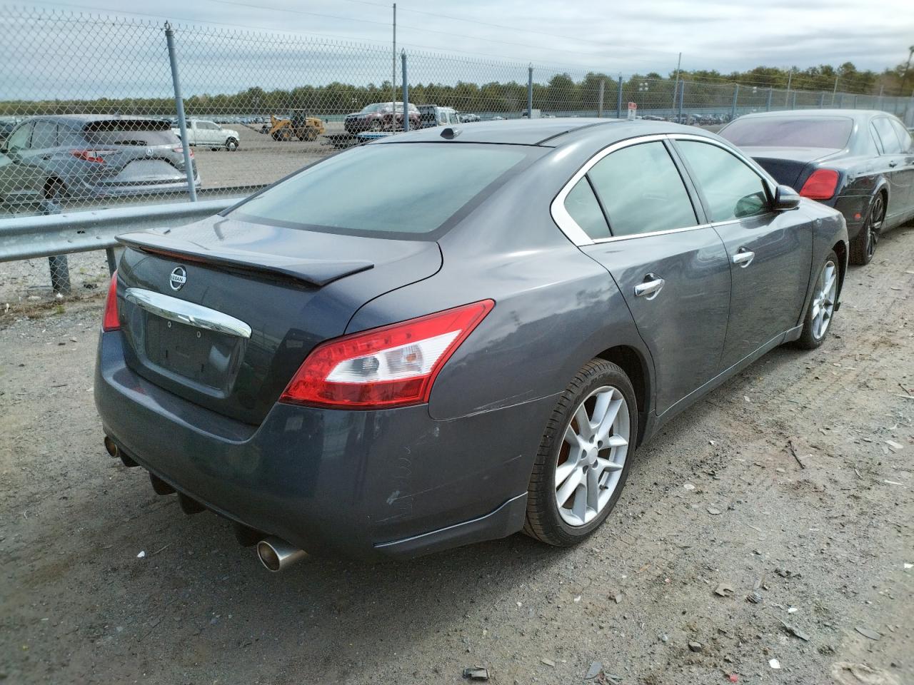 Photo 4 from auction – 2010 NISSAN MAXIMA S with VIN 1N4AA5AP9AC855957