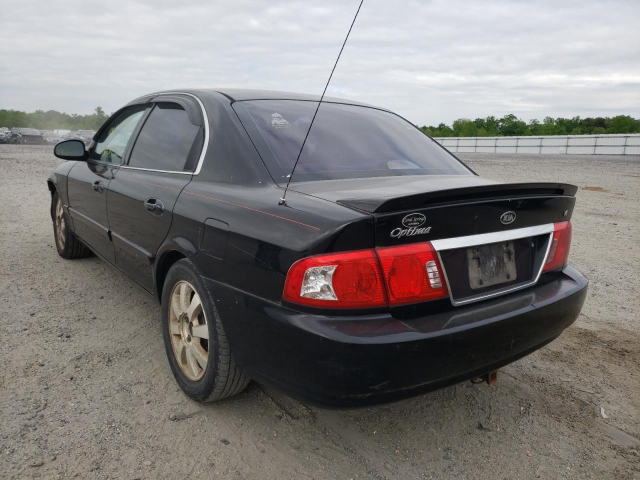 Photo 3 from auction – 2005 KIA OPTIMA LX with VIN KNAGD128355424663