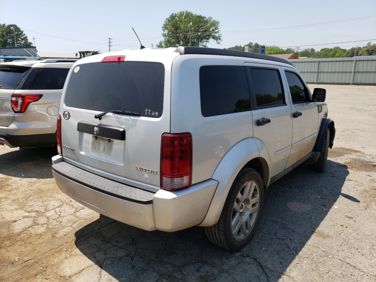 Photo 4 from auction – 2011 DODGE NITRO HEAT with VIN 1D4PT4GK0BW601738