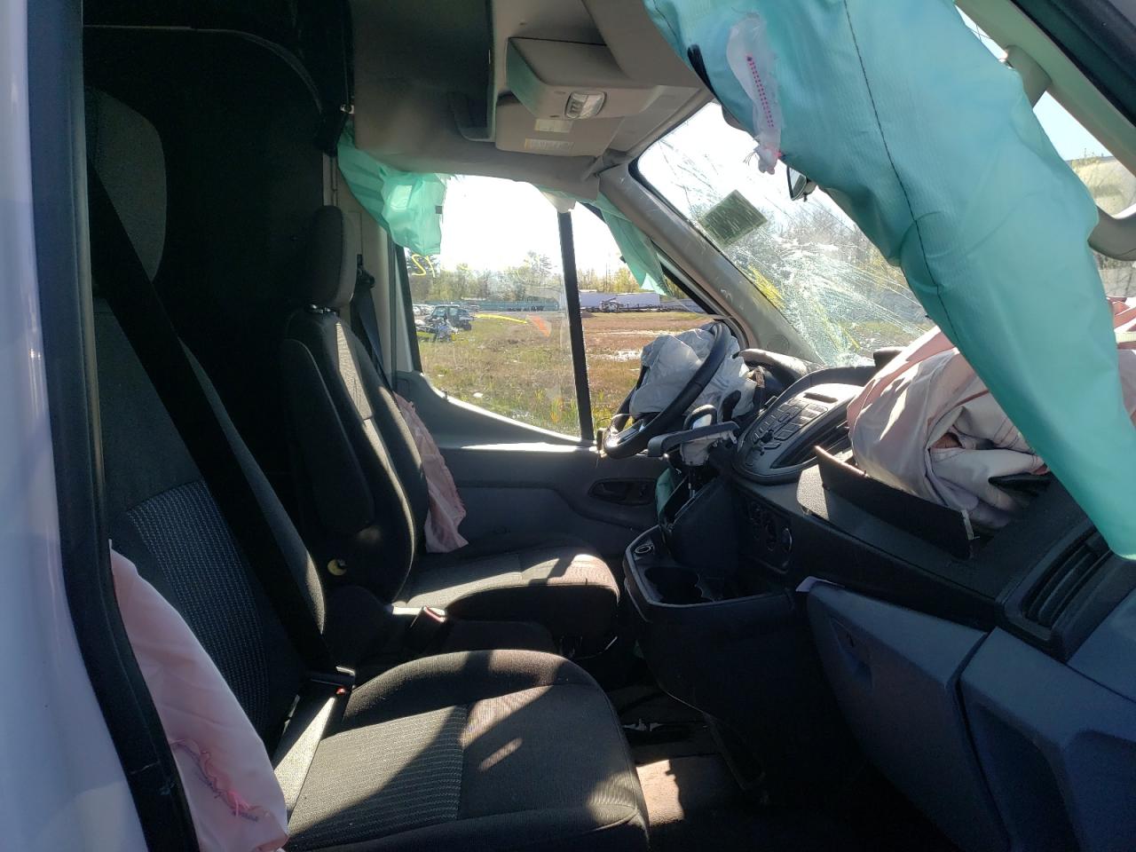 Photo 5 from auction – 2019 FORD TRANSIT T- with VIN 1FTYR2CM5KKA88795