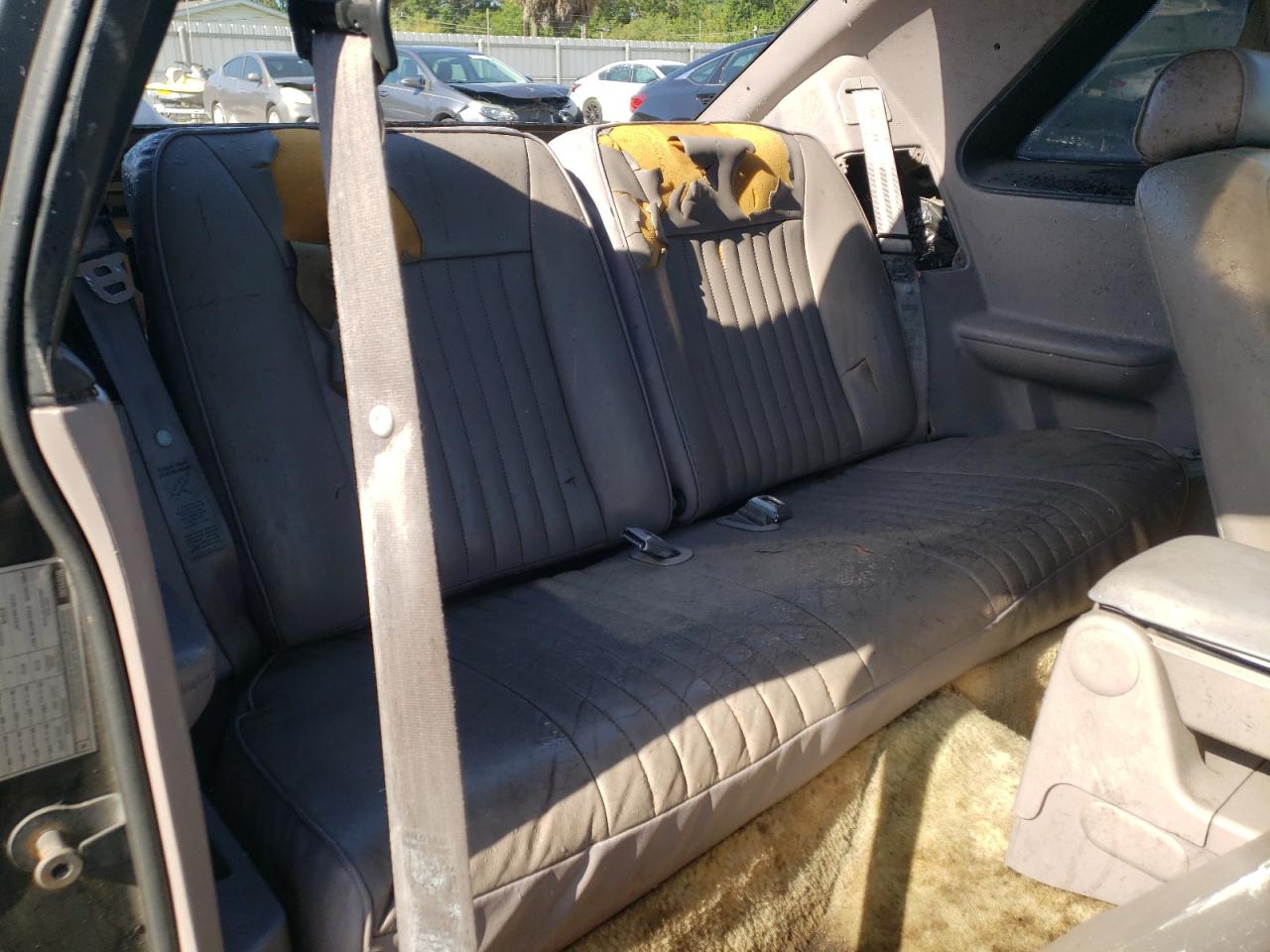Photo 6 from auction – 1992 FORD MUSTANG GT with VIN 1FACP42E0NF146028