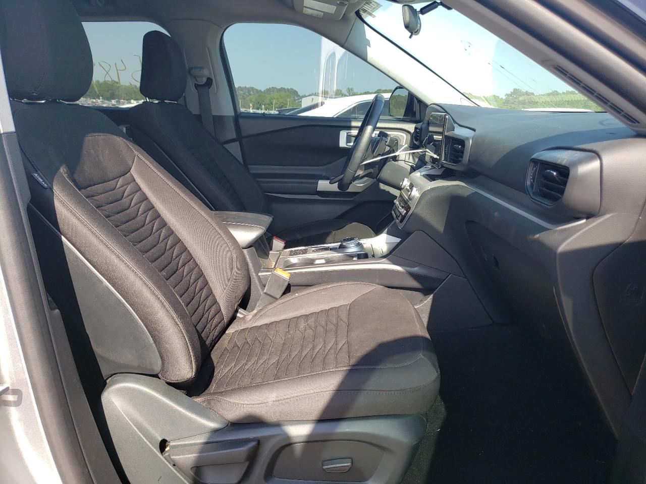 Photo 5 from auction – 2020 FORD EXPLORER X with VIN 1FMSK7DH0LGC58635