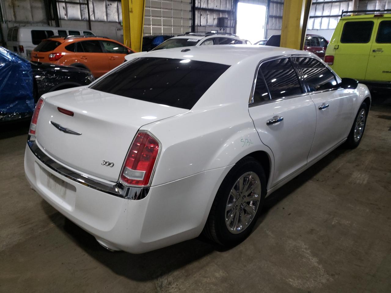 Photo 4 from auction – 2011 CHRYSLER 300 LIMITE with VIN 2C3CA5CGXBH528812
