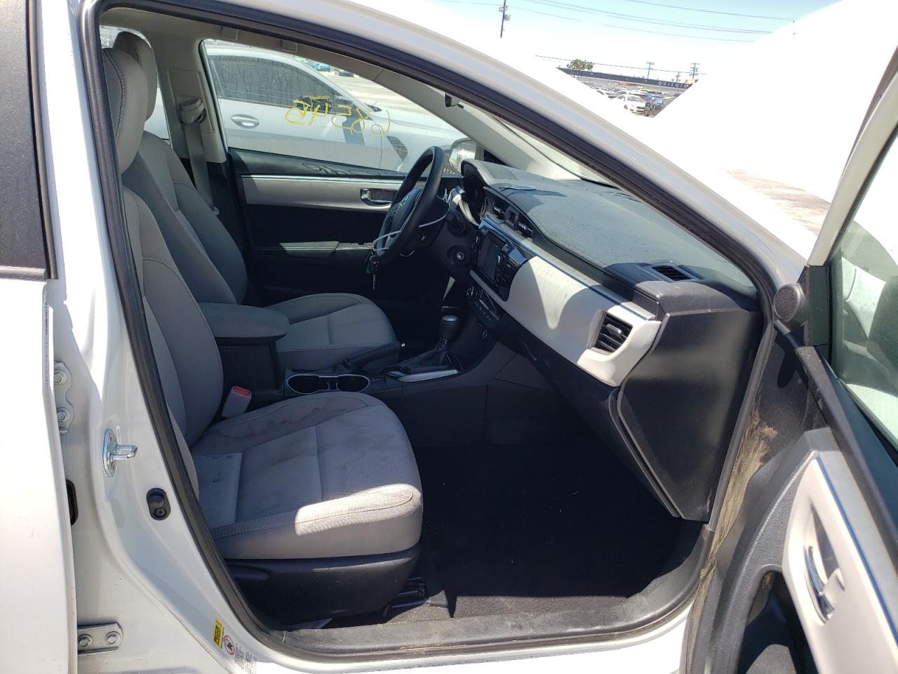Photo 5 from auction – 2016 TOYOTA COROLLA L with VIN 5YFBURHEXGP484535