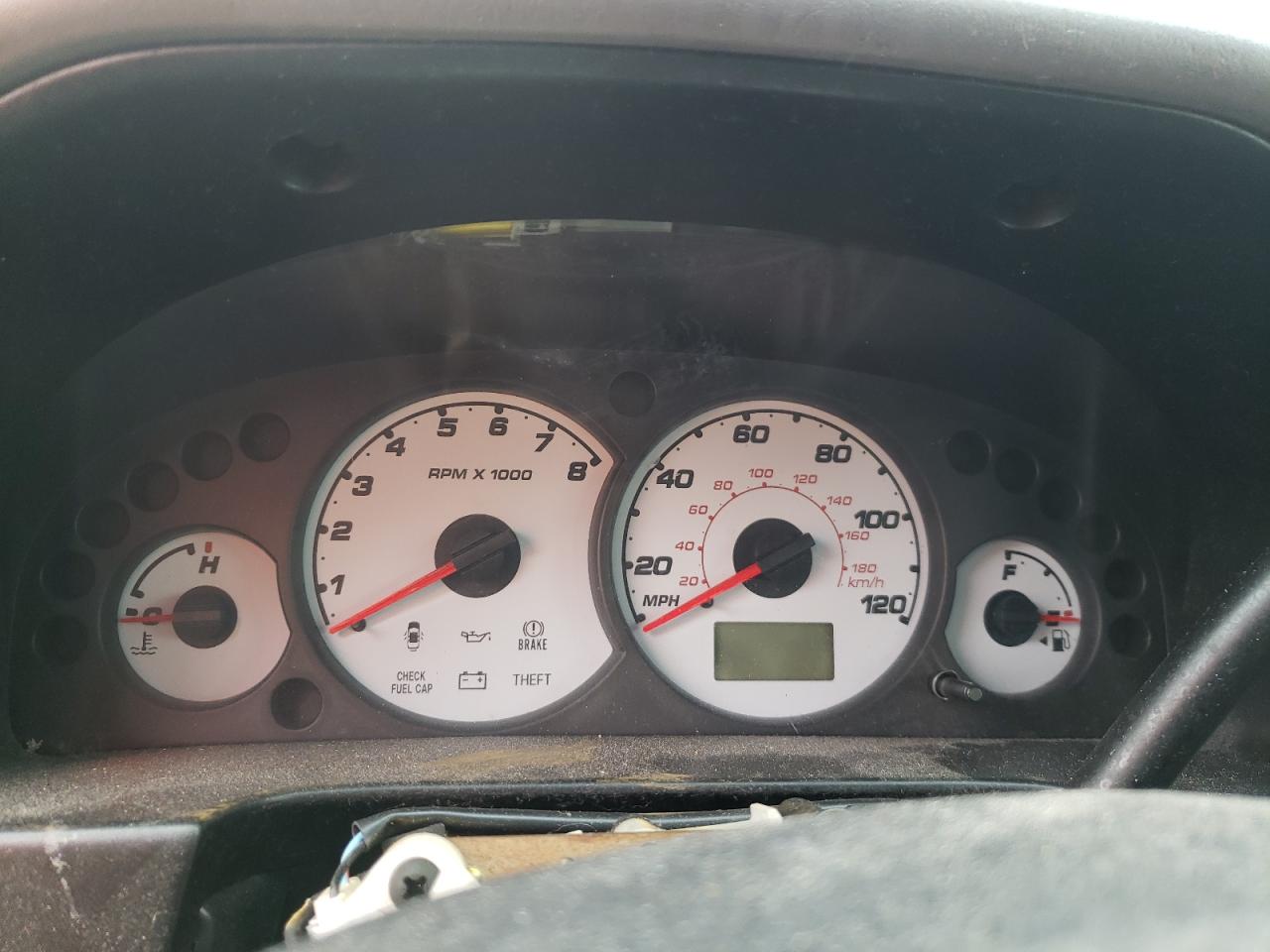 Photo 8 from auction – 2002 FORD ESCAPE XLS with VIN 1FMYU02162KA15263