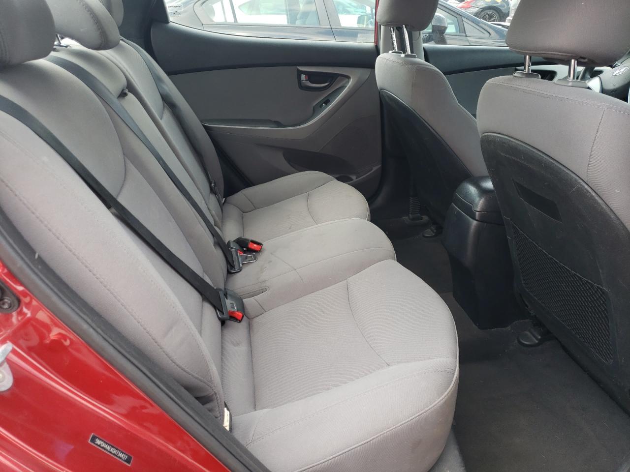 Photo 6 from auction – 2016 HYUNDAI ELANTRA SE with VIN 5NPDH4AEXGH734427