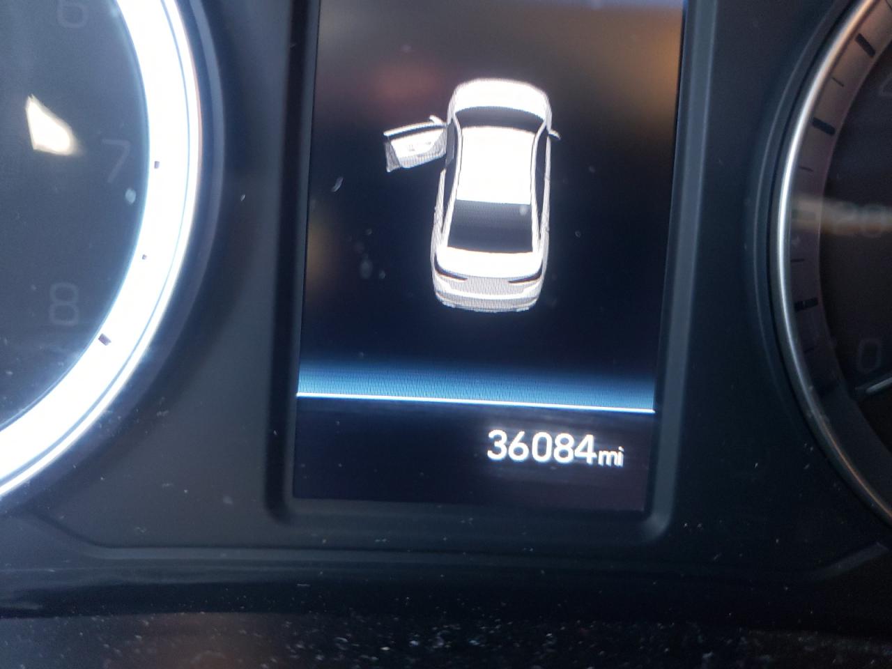Photo 8 from auction – 2018 HYUNDAI SONATA SPO with VIN 5NPE34AF3JH690502