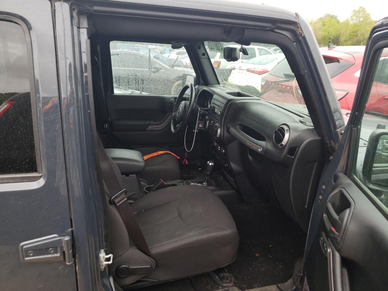 Photo 5 from auction – 2017 JEEP WRANGLER U with VIN 1C4BJWDG8HL503365