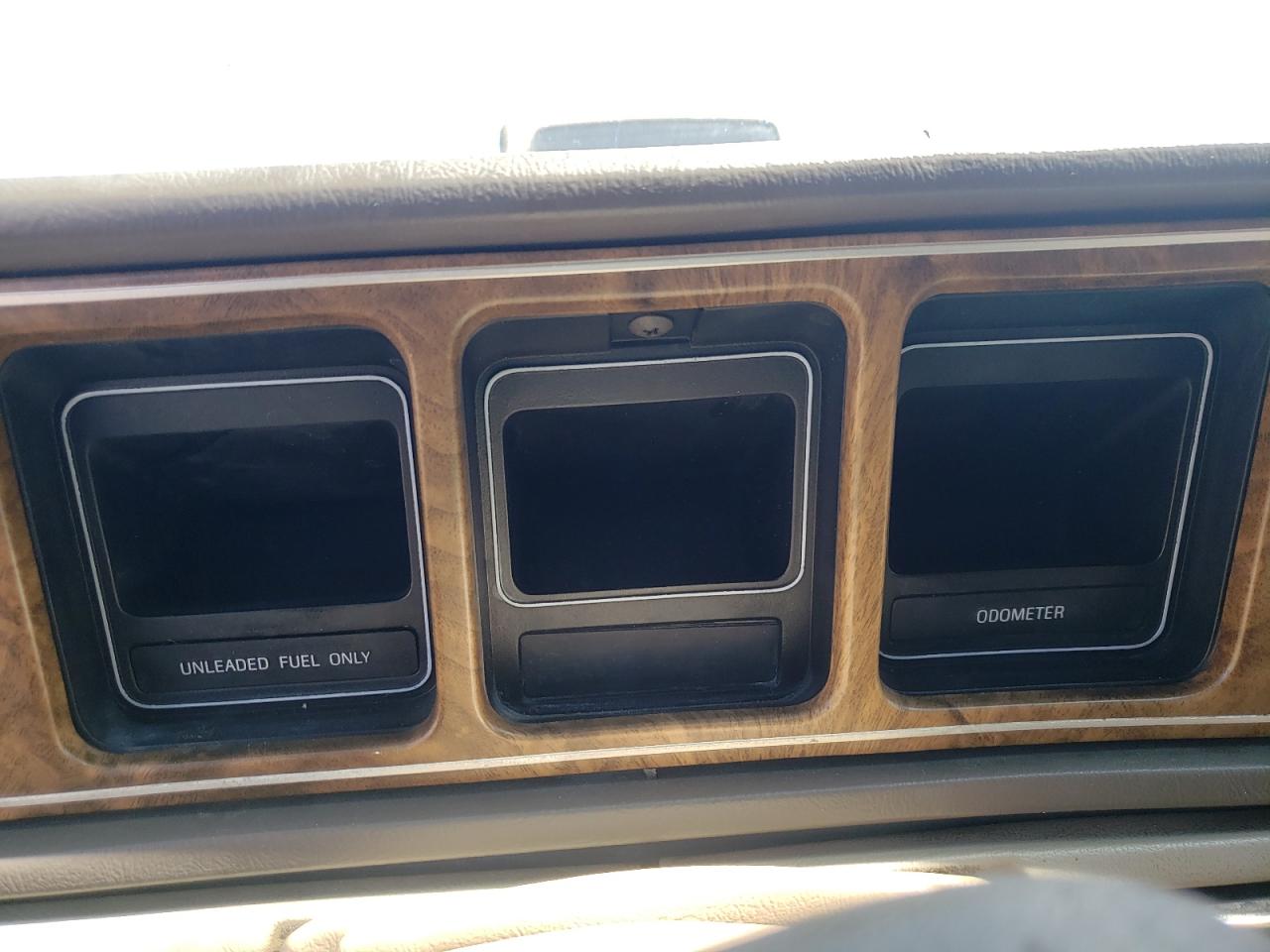 Photo 8 from auction – 1987 LINCOLN MARK VII B with VIN 1LNBM92F4HY679296