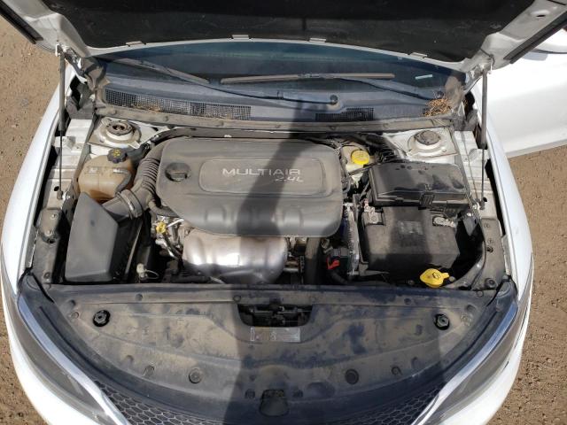 Photo 7 from auction – 2015 CHRYSLER 200 LIMITE with VIN 1C3CCCAB5FN624933