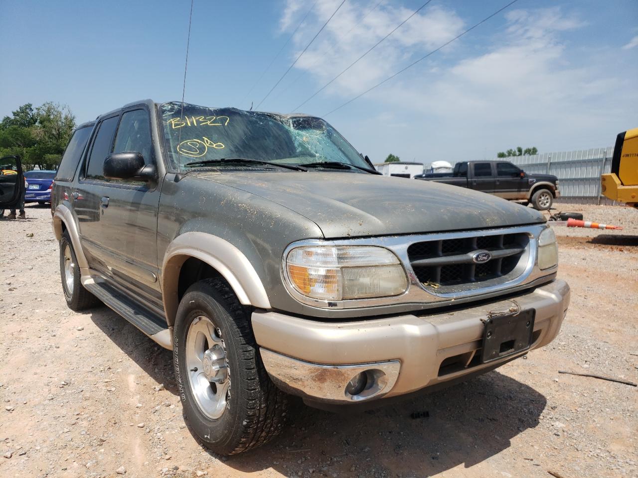 FORD EXPLORER E 2000 with VIN 1FMZU64E5YZB11327 - Photo from auction