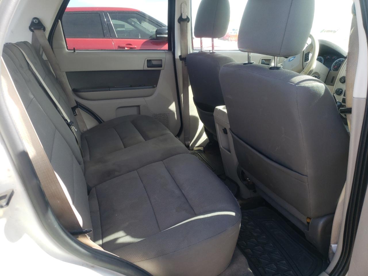 Photo 6 from auction – 2010 FORD ESCAPE XLT with VIN 1FMCU9DGXAKA92958
