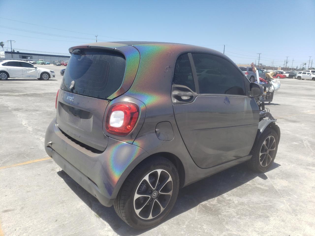 Photo 4 from auction – 2016 SMART FORTWO with VIN WMEFJ5DA0GK069519