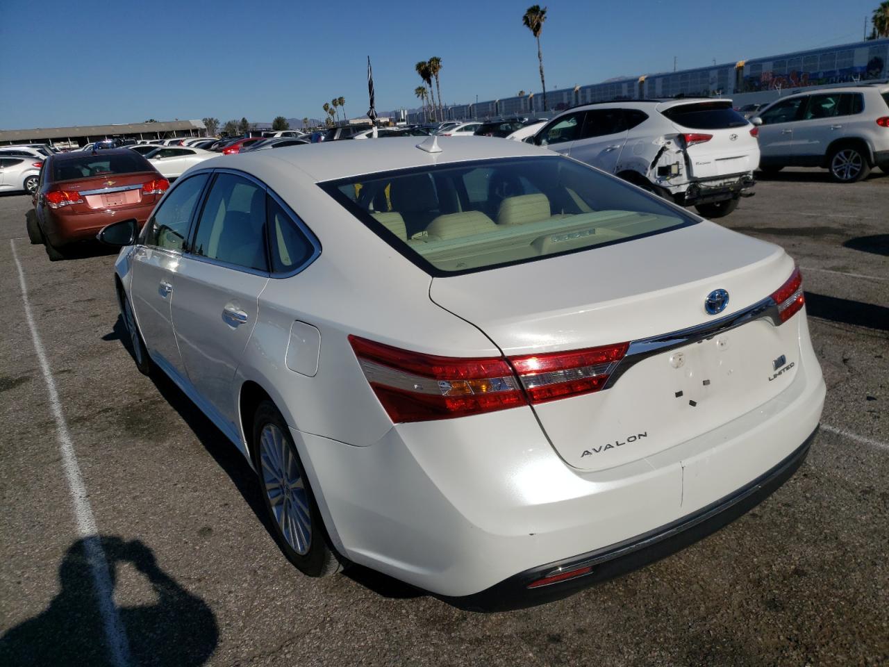 Photo 3 from auction – 2013 TOYOTA AVALON HYB with VIN 4T1BD1EB0DU015332