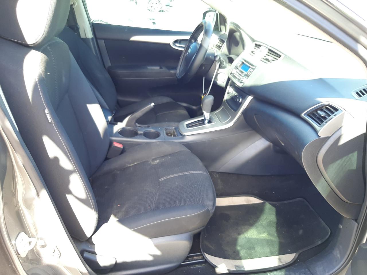 Photo 5 from auction – 2015 NISSAN SENTRA S with VIN 3N1AB7AP1FY359457
