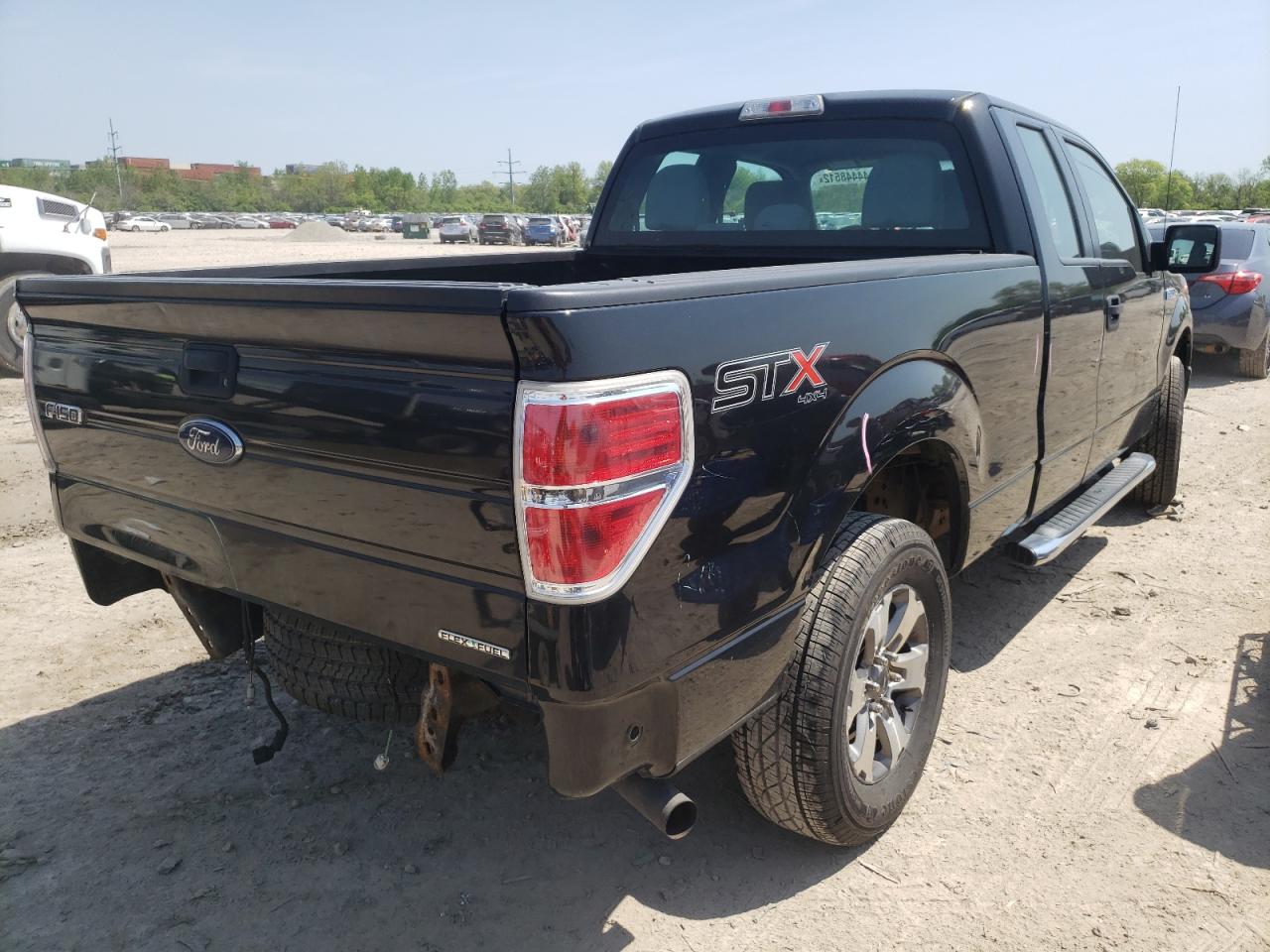 Photo 4 from auction – 2014 FORD F150 SUPER with VIN 1FTFX1EF2EFC41054