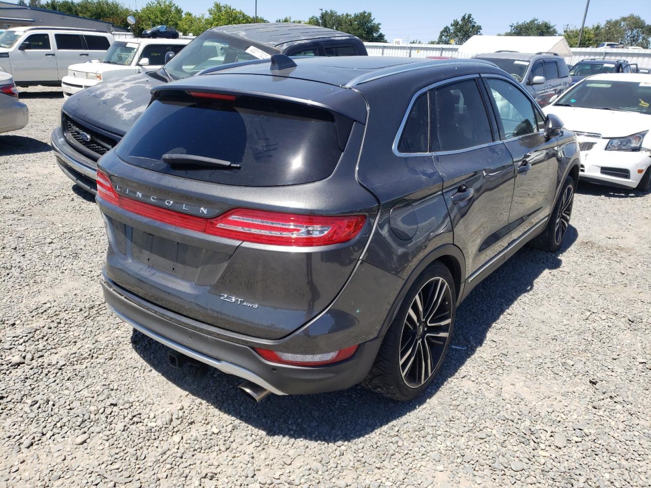 Photo 4 from auction – 2017 LINCOLN MKC RESERV with VIN 5LMTJ3DH0HUL09430