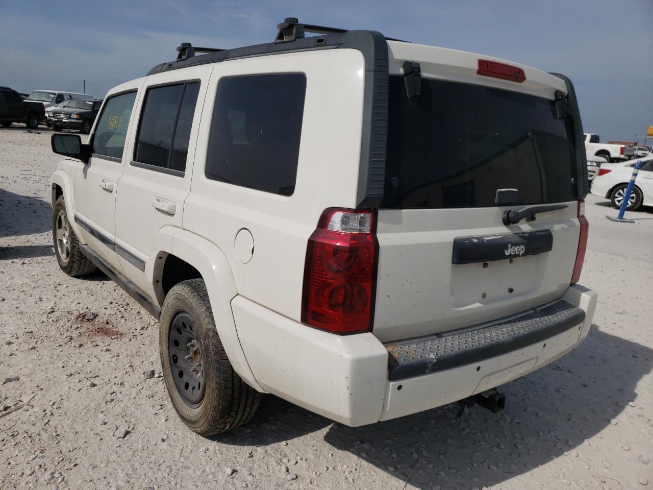 Photo 3 from auction – 2010 JEEP COMMANDER with VIN 1J4RH4GK3AC162102