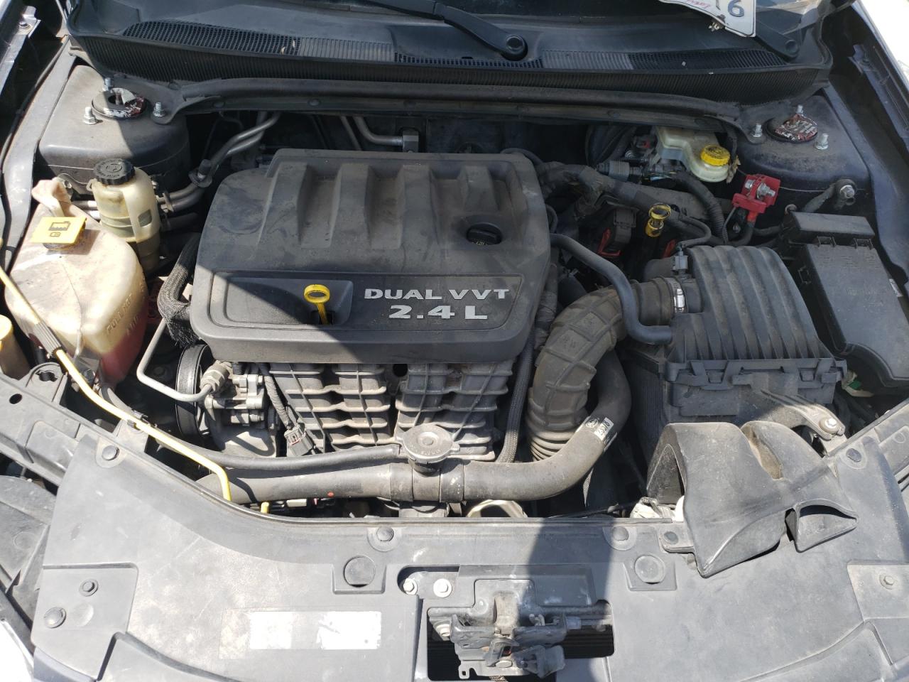 Photo 7 from auction – 2014 CHRYSLER 200 LX with VIN 1C3CCBAB7EN210433
