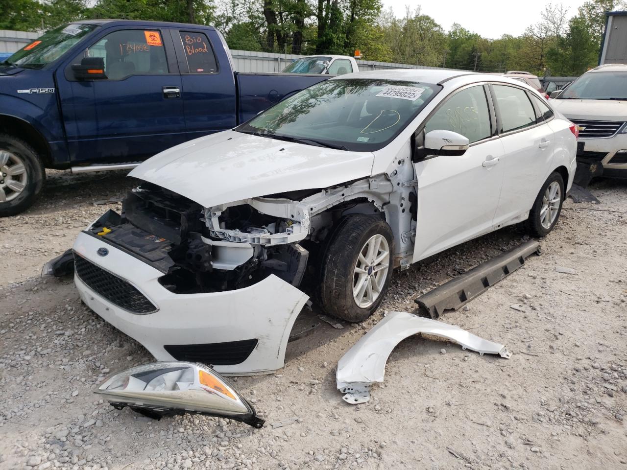 Photo 2 from auction – 2015 FORD FOCUS SE with VIN 1FADP3F2XFL376032