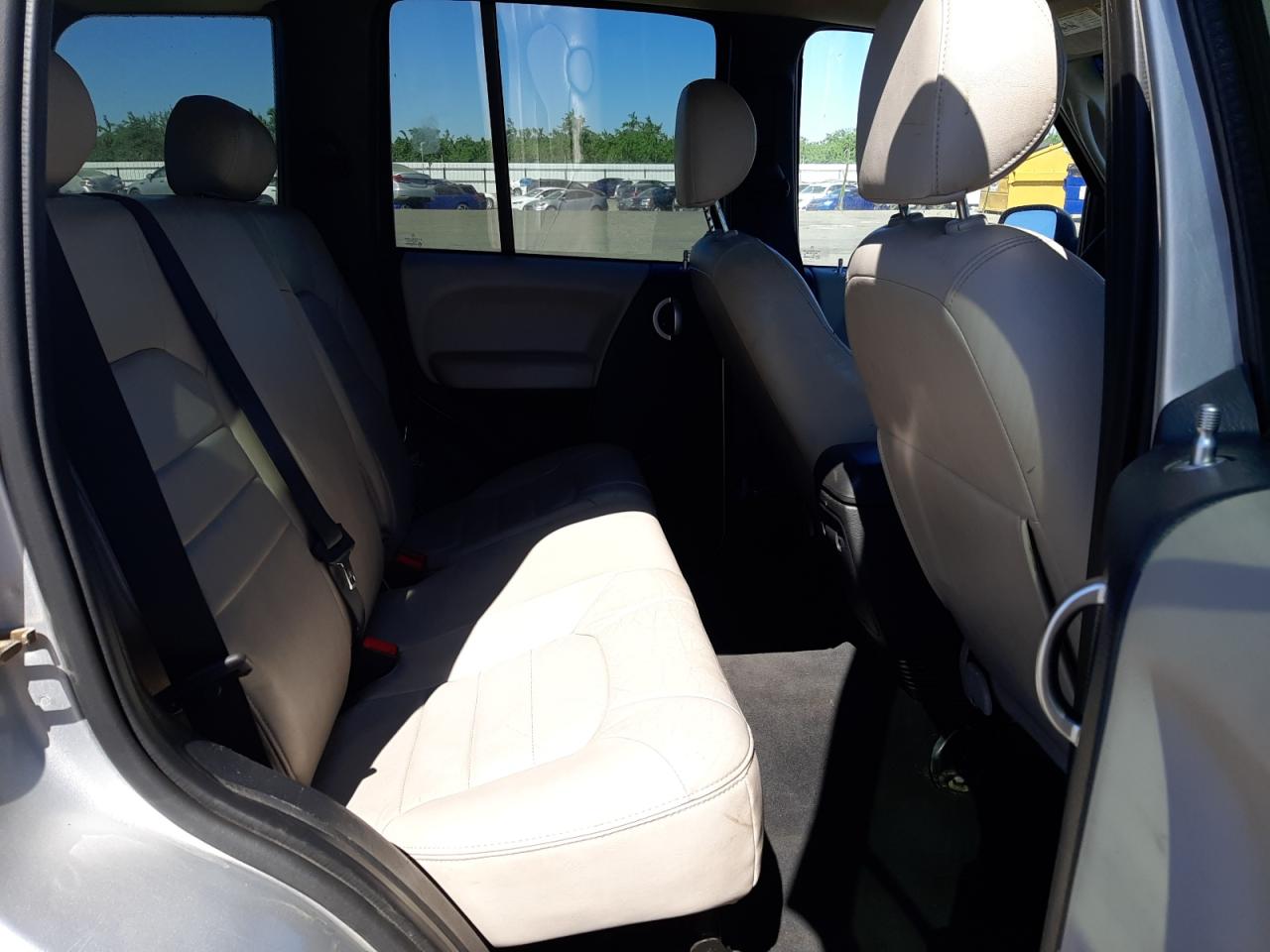 Photo 6 from auction – 2004 JEEP LIBERTY LI with VIN 1J4GL58K84W112728