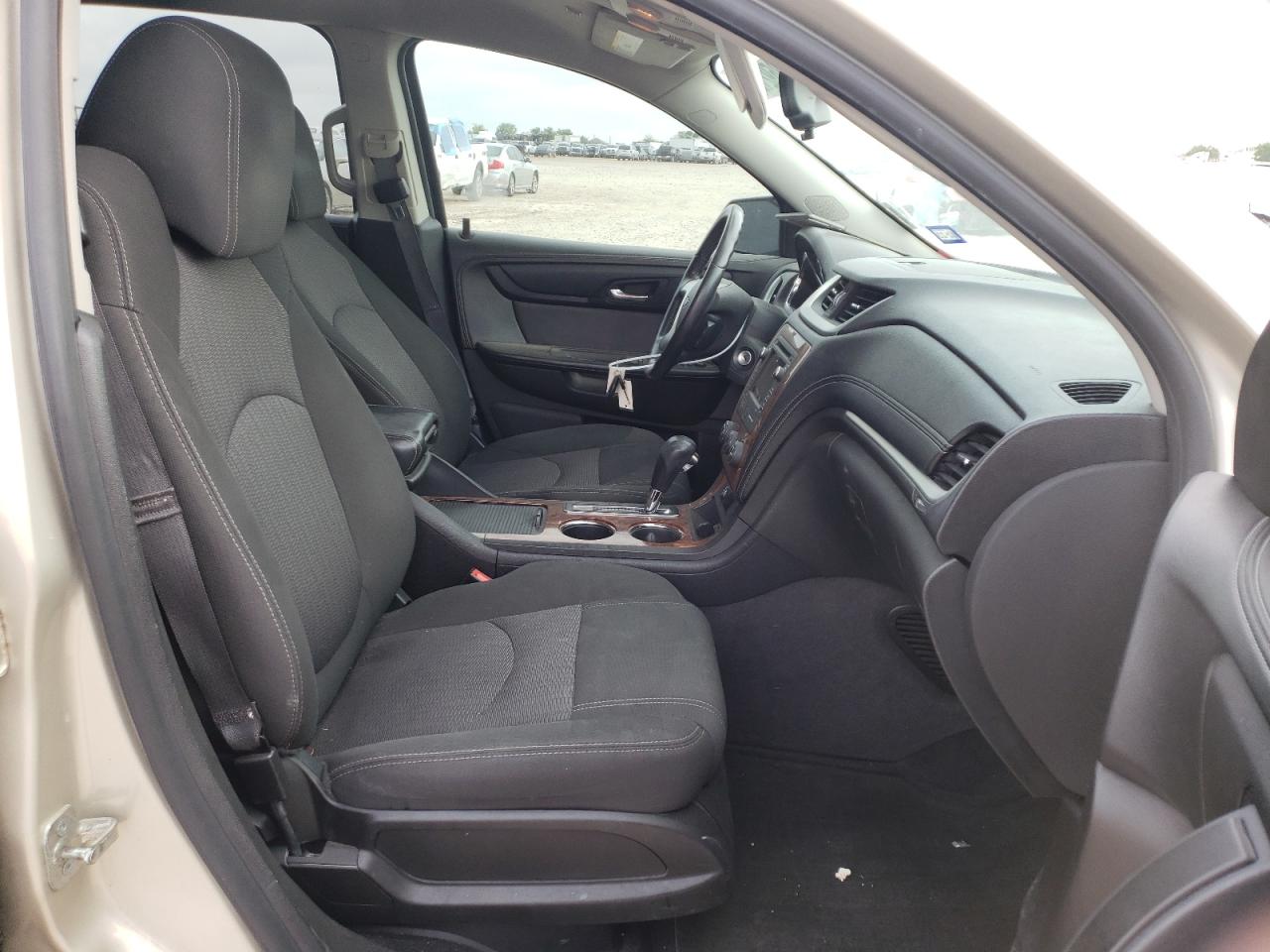 Photo 5 from auction – 2013 CHEVROLET TRAVERSE L with VIN 1GNKRGKD8DJ174493
