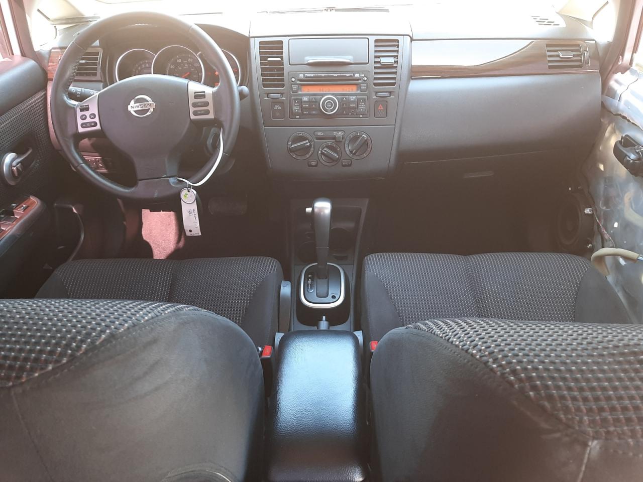 Photo 9 from auction – 2010 NISSAN VERSA S with VIN 3N1BC1APXAL372180