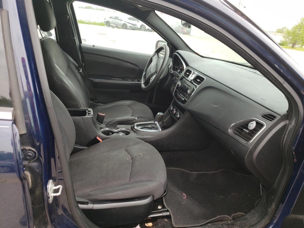 Photo 5 from auction – 2013 CHRYSLER 200 LX with VIN 1C3CCBAB6DN670956