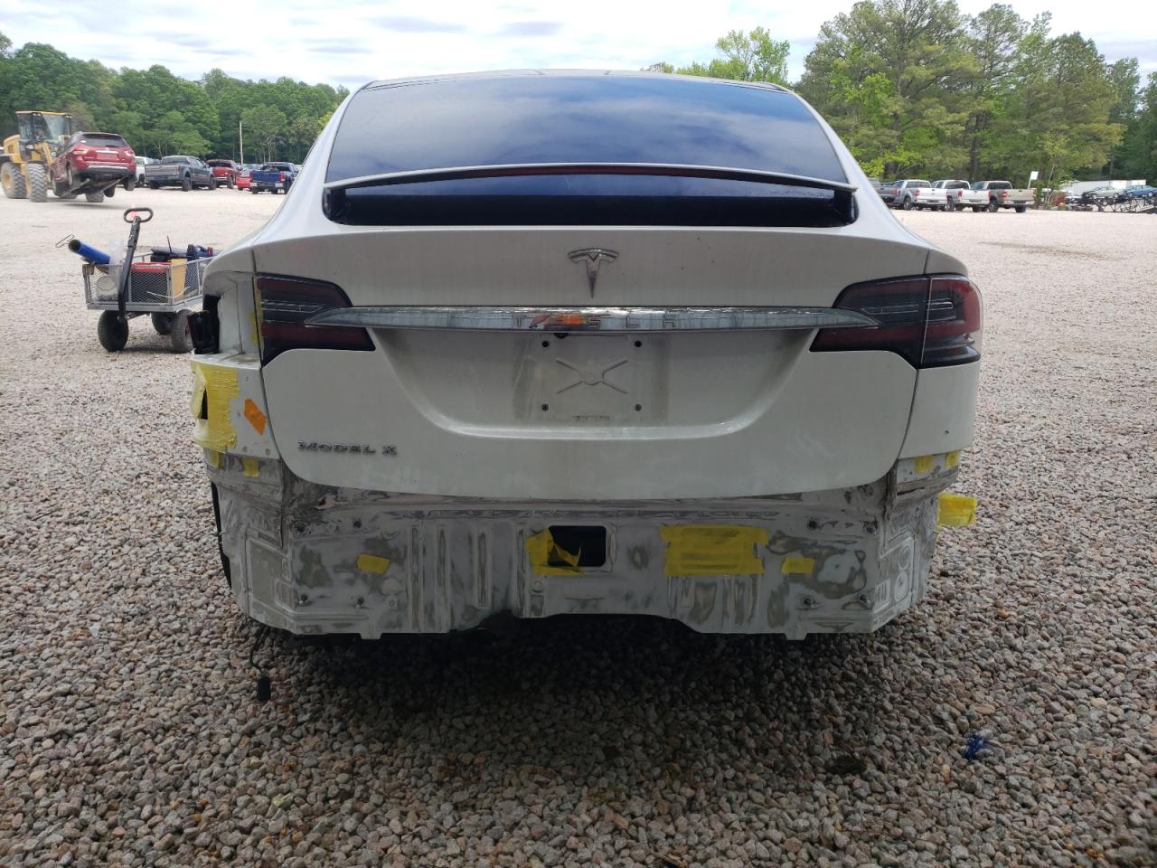 Photo 9 from auction – 2016 TESLA MODEL X with VIN 5YJXCBE29GF024921
