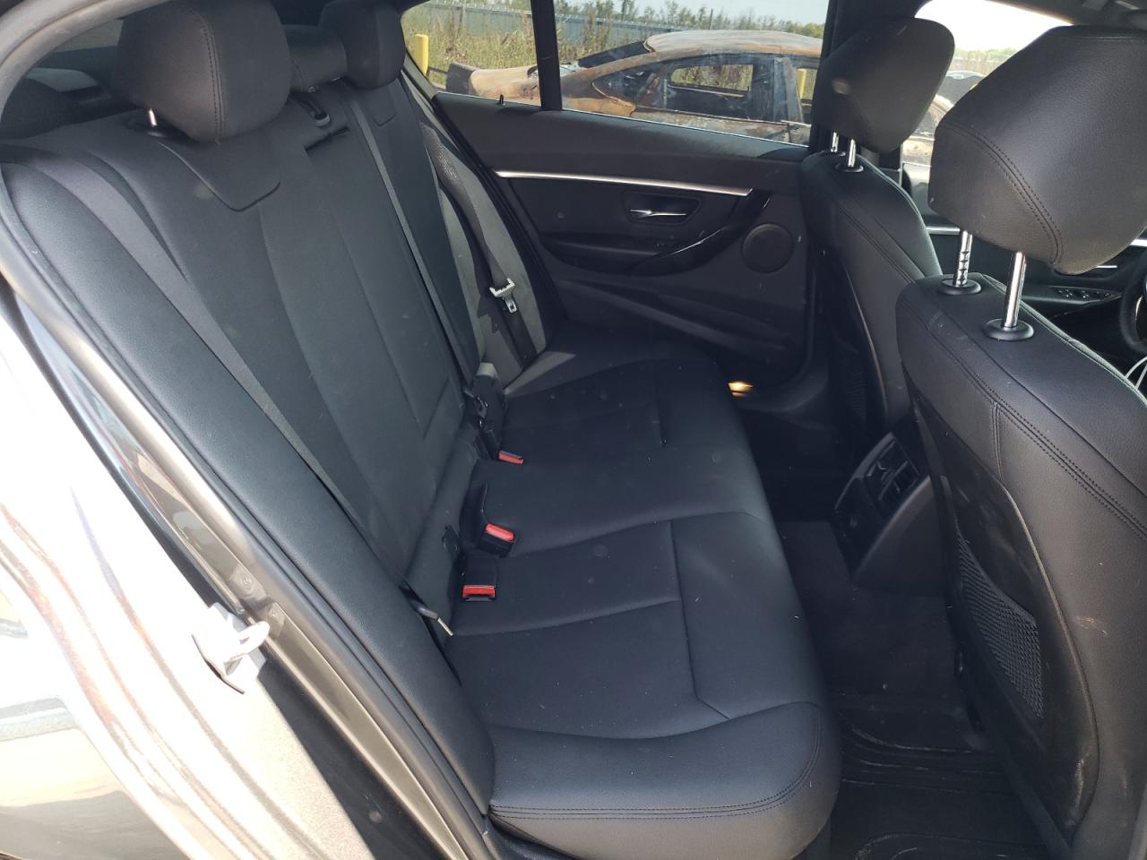 Photo 6 from auction – 2018 BMW 330 XI with VIN WBA8D9G56JNU69916