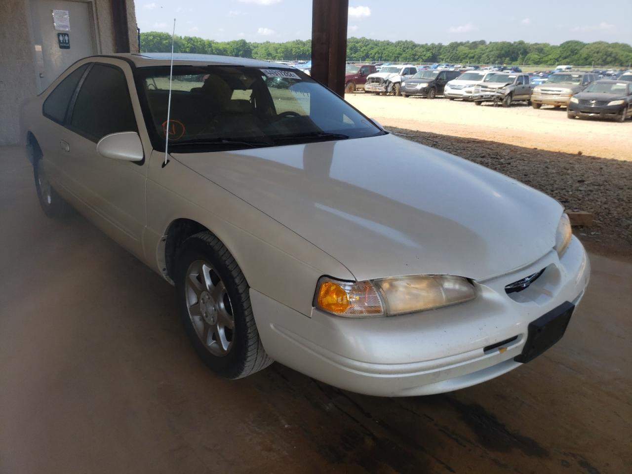 FORD THUNDERBIR 1996 with VIN 1FALP62W5TH124063 - Photo from auction