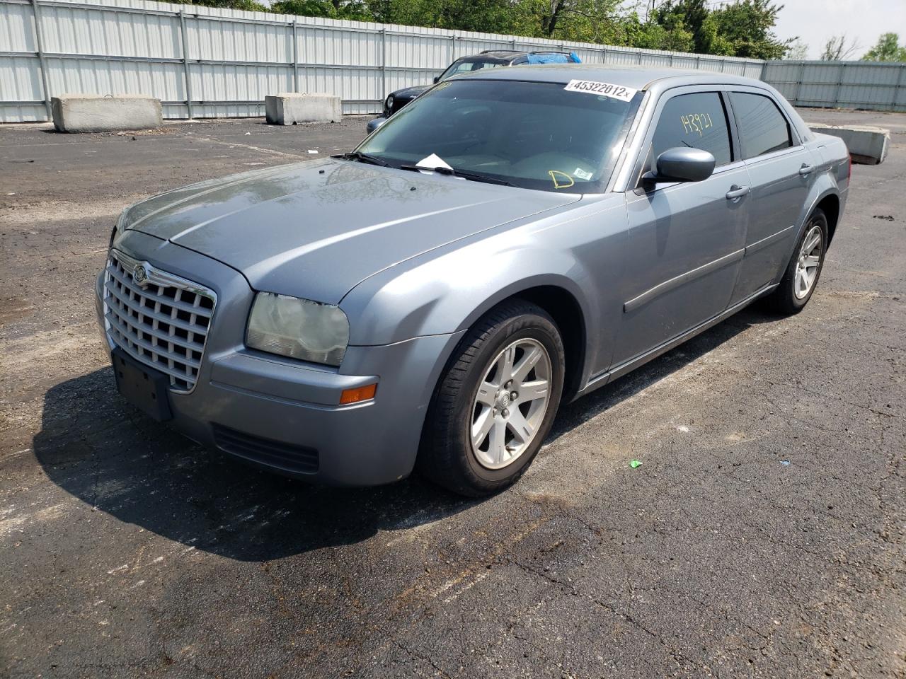 Photo 2 from auction – 2006 CHRYSLER 300 with VIN 2C3LA43RX6H470072