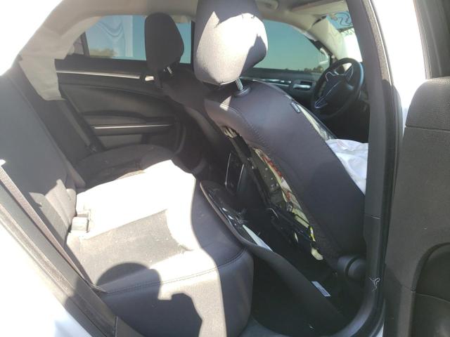 Photo 6 from auction – 2019 CHRYSLER 300 TOURIN with VIN 2C3CCAAG8KH612312