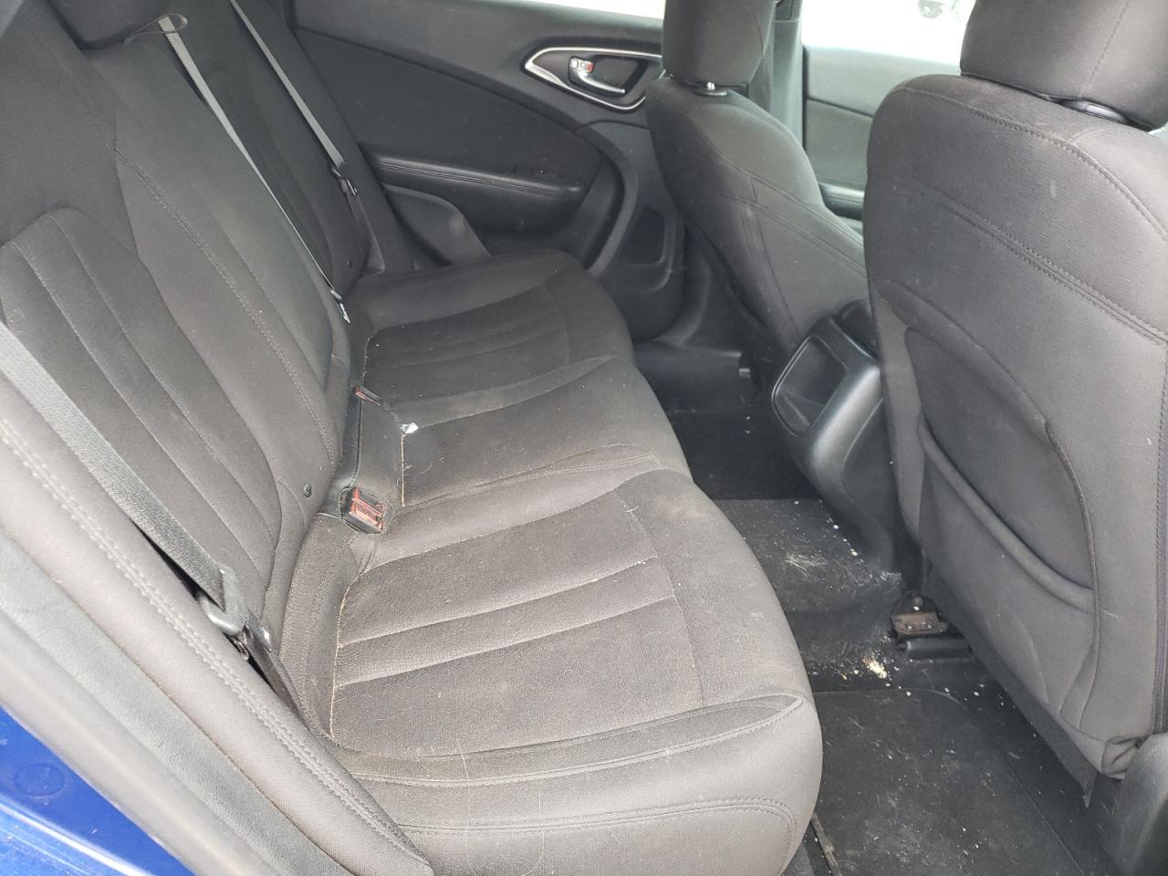 Photo 16 from auction – 2015 CHRYSLER 200 LIMITE with VIN 1C3CCCAB0FN580680