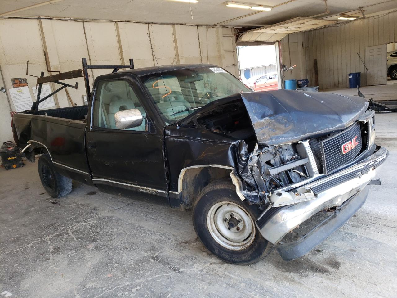Photo 1 from auction – 1992 GMC SIERRA C15 with VIN 1GTEC14H3NE537460