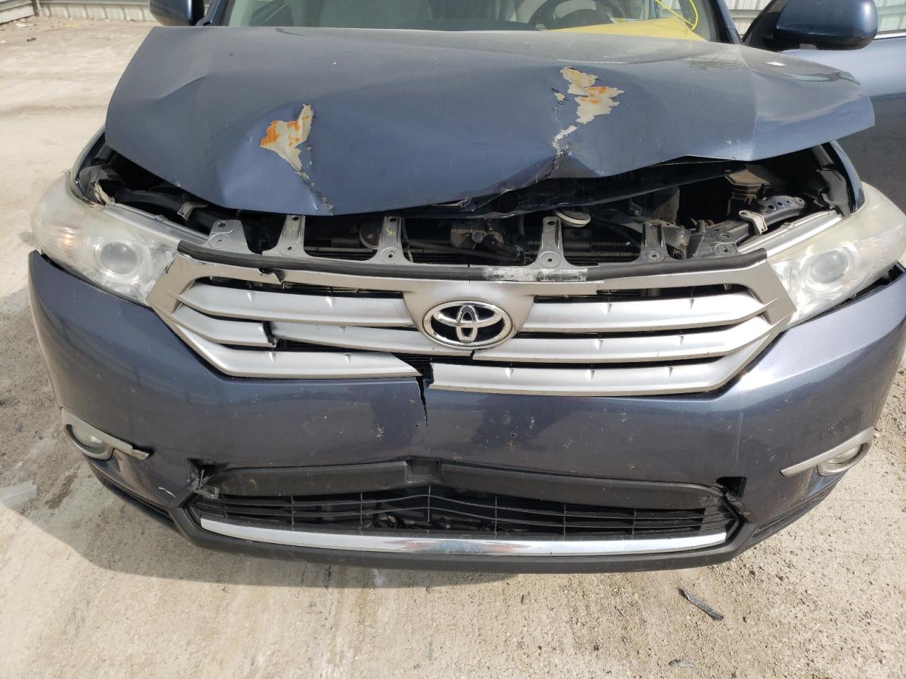 Photo 7 from auction – 2013 TOYOTA HIGHLANDER with VIN 5TDDK3EH3DS239444