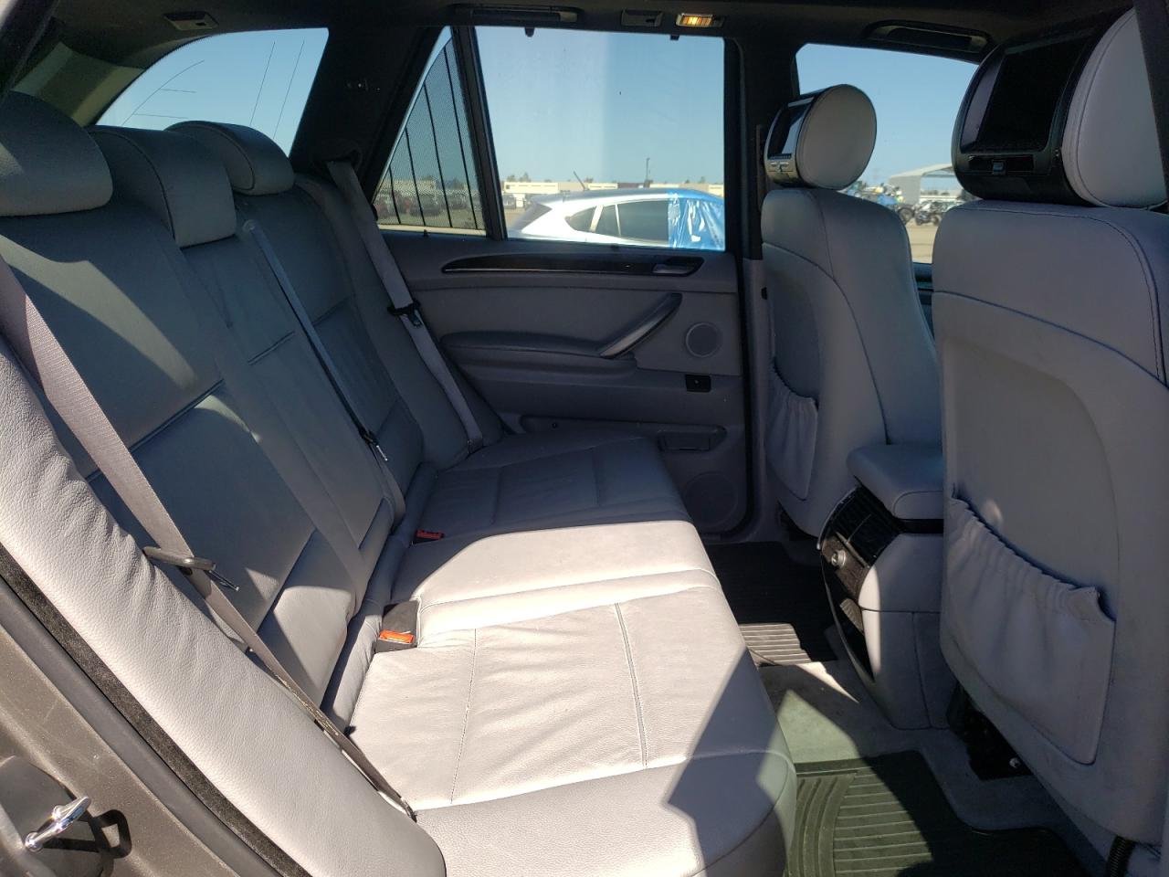 Photo 6 from auction – 2005 BMW X5 3.0I with VIN 5UXFA13515LY23688