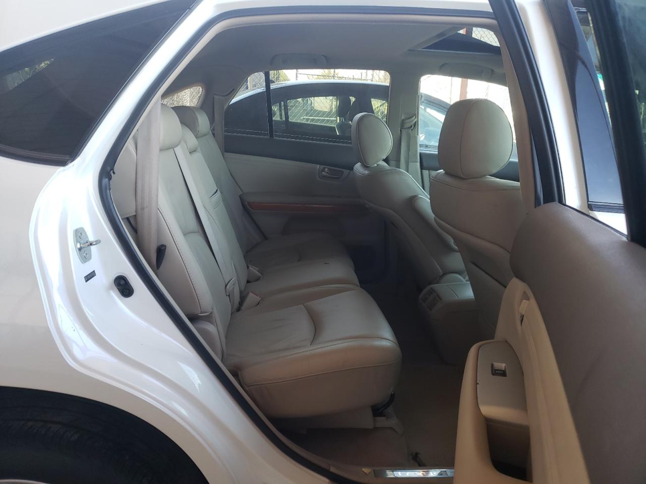 Photo 6 from auction – 2007 LEXUS RX 350 with VIN 2T2HK31U37C002837